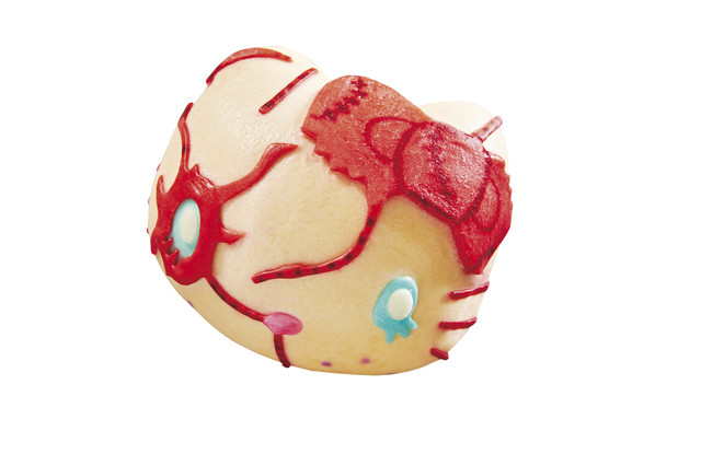 ハローキティ・ チャッキーまん ～トマトカレー～ 690円