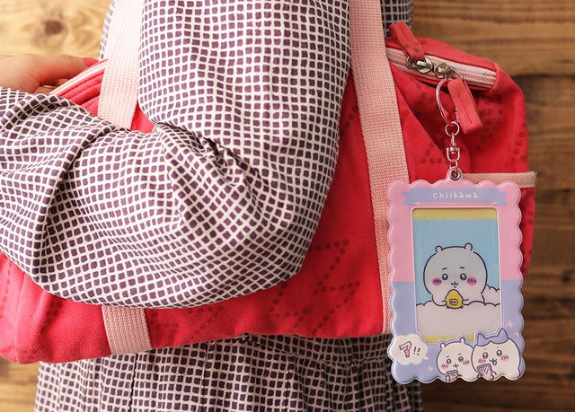 「ちいかわ」おきにいりのカードいれ：価格 1,100円（税込）