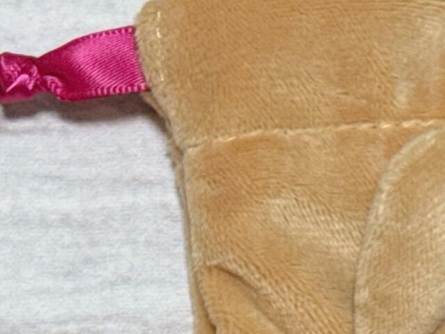 素材はポリエステル。ふわもこな手ざわりがGood♪