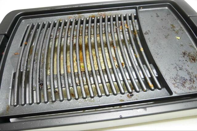 【ニトリ　減塩焼肉グリルプレート】テーブルがほとんど汚れない