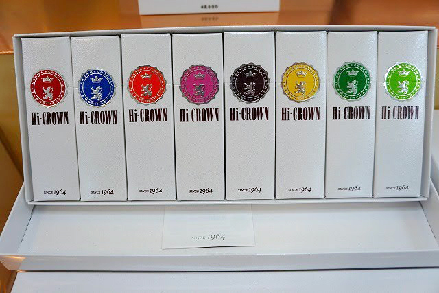 サロン・デュ・ショコラ2015：ハイクラウン50周年アニバーサリー8個入り 1,620円