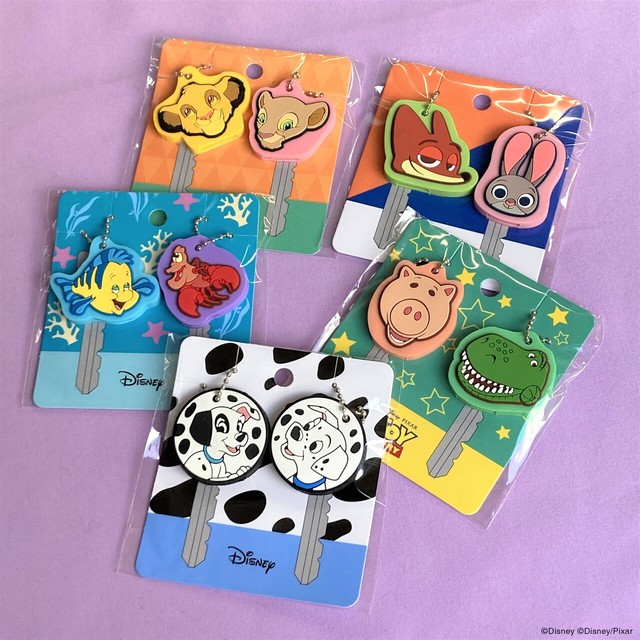 ペアキーカバー5種／各税抜390円（税込429円）