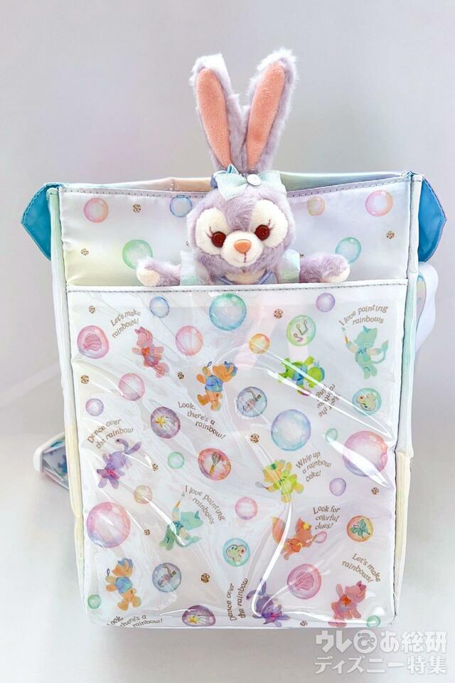 「ダッフィー&フレンズ20周年：カラフルハピネス」ポップコーンケースとぬいぐるみバッジ