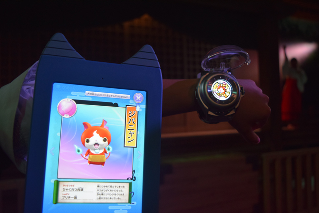 妖怪パッドでともだち妖怪をチェック：ユニバーサル・スタジオ・ジャパン「妖怪ウォッチ・ザ・リアル」
