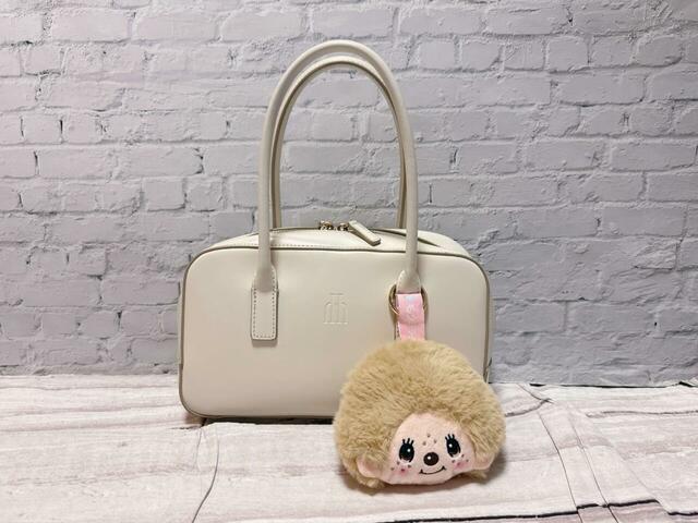 バッグにつけるとこんな感じ。かわいい！