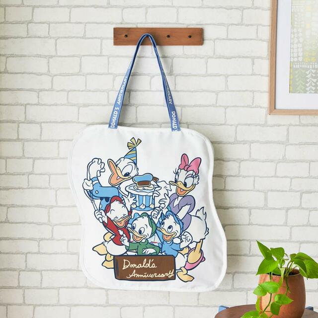 【90周年記念グッズ第2弾】 プリントビッグトートバッグ「ドナルドダック」｜￥3,990 （税込）