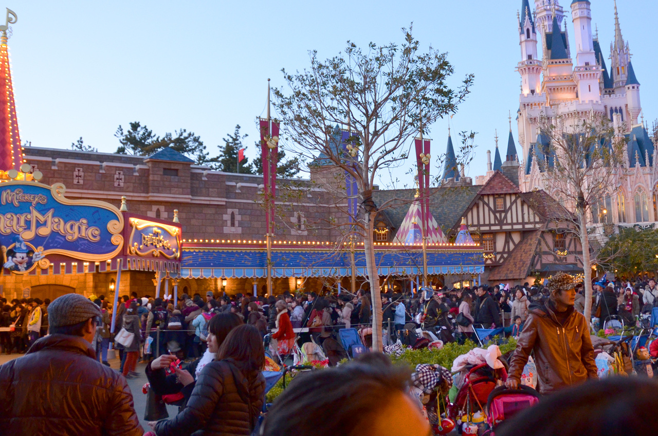 東京ディズニーランド 効率良くアトラクションに乗るための3つのコツ 1 3 ディズニー特集 ウレぴあ総研
