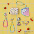 【PEANUTS×Afternoon Tea】パスケース ¥2,970、ティッシュケースポーチ ¥2,750、スマホグリップ 各¥990、アクリルキーリング ¥1,320、スマホストラップ 各¥1,650/カラフルで便利なポーチやスマホアクセサリー