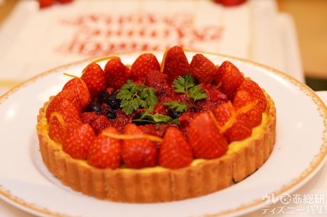 “トータリー・ミニーマウス”ディナーブッフェ｜東京ディズニーランドホテル_「シャーウッドガーデン・レストラン」