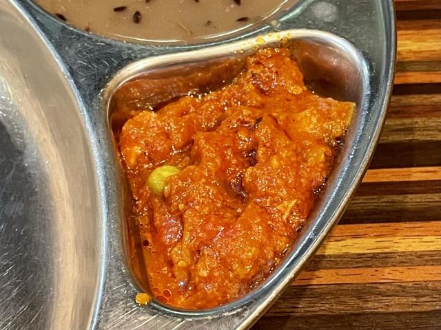 【ネワーダイニング】アチャール。酸味があり、キムチのような味わいだった