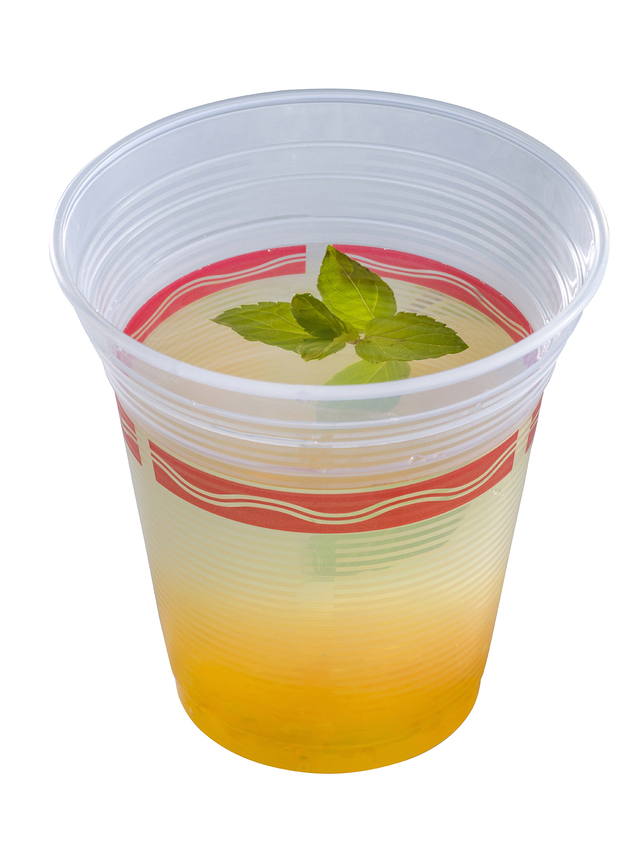 ホットカクテル（柚子） 680円｜東京ディズニーシー「リバティ・ランディング・ダイナー」｜東京ディズニーリゾート「ディズニー・クリスマス」