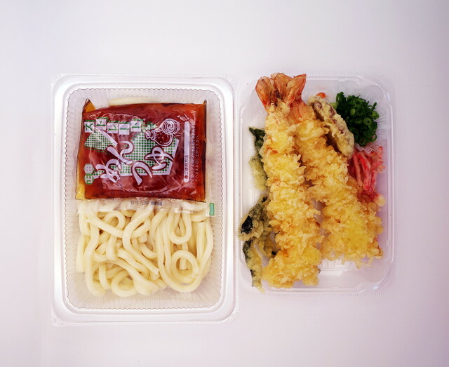 「海鮮天ぷらうどん」680円(税込)
