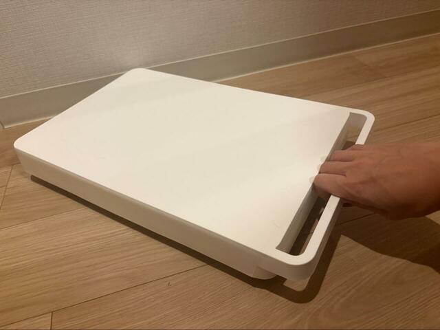 【山崎実業 tower 台車】サイズは約幅28×奥行45×高さ6.5cm。カラーはホワイトとブラックがあります