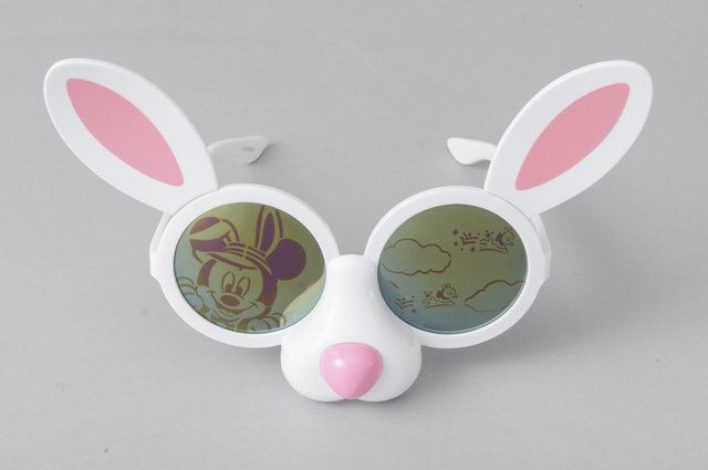 ファッション用グラス ¥2,300｜東京ディズニーランド「ディズニー・イースター」2016 スペシャルグッズ