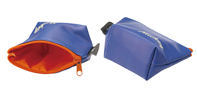 三角ミニポーチ 770円｜ローソン「ディズニー」レトロシリーズ