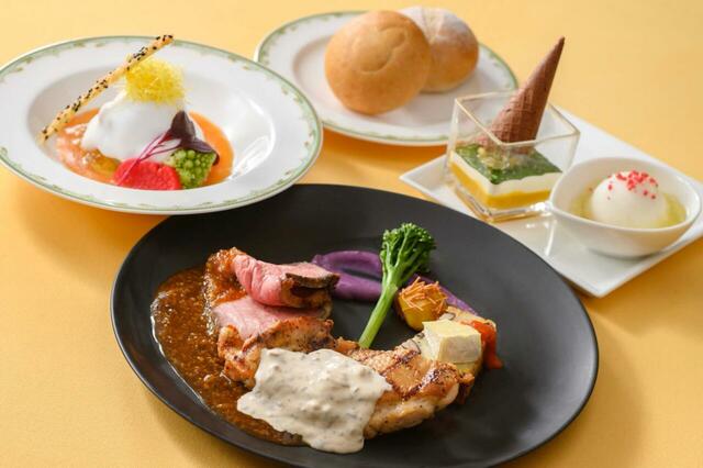 スペシャルランチセット 6,200円|東京ディズニーリゾート「ディズニー・ハロウィーン」スペシャルメニュー|販売店舗:東京ディズニーシー「S.S.コロンビア・ダイニングルーム」|販売期間:2025年9月16日(火)〜10月31日(金)