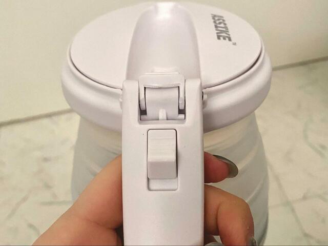 【折りたためるダブル保温ケトル】ハンドルロックが付いています