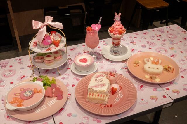 mezzo piano 35th Anniversary Cafe