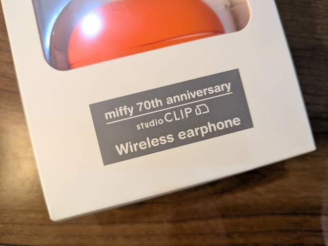 【studio CLIP　ミッフィーワイヤレスイヤホン】イヤホンは約4時間の連続再生が可能で、充電ケースを使えば約2回分の充電ができます◎