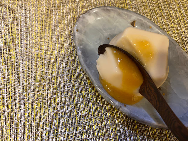 胡麻豆腐がプルプル