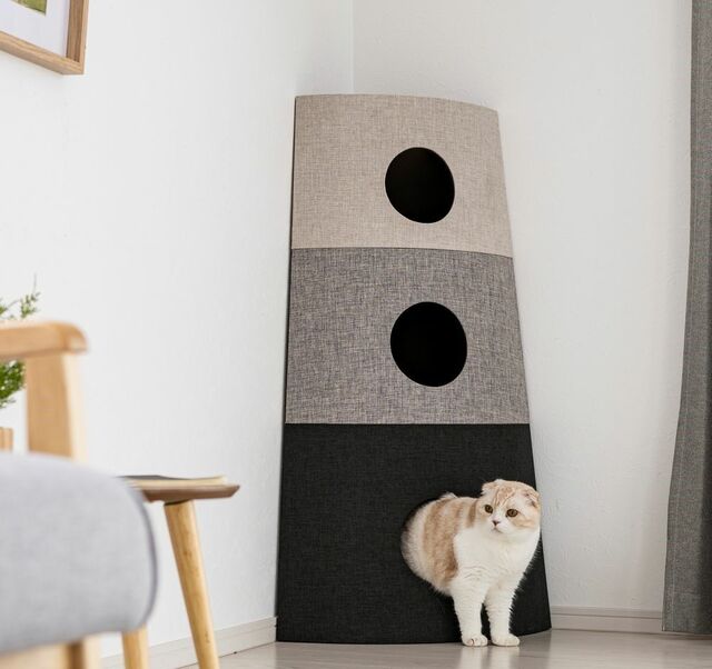 コーナNECOTA：税込12,800円／コーナー型で部屋の隅に置けます