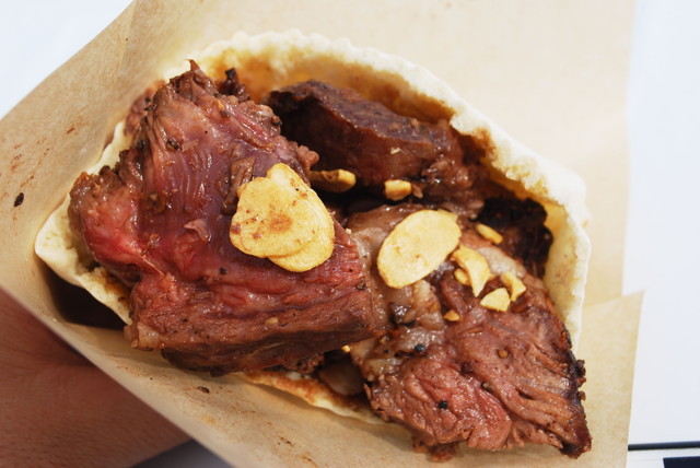 「肉フェス TOKYO 2015 春」／大木屋のステーキサンド