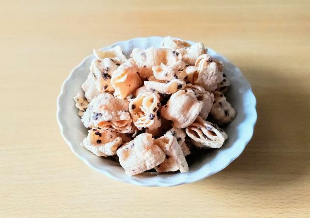 【オリオン日本支社　タートルチップス スイートバニラ味　640g（80g×8袋）　1198円】サクッとした軽い食感や、バニラの甘い風味が魅力