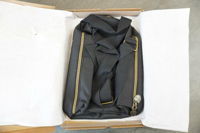 開封したところ【星野リゾート ガバッと開く超優秀ショルダーバッグ】
