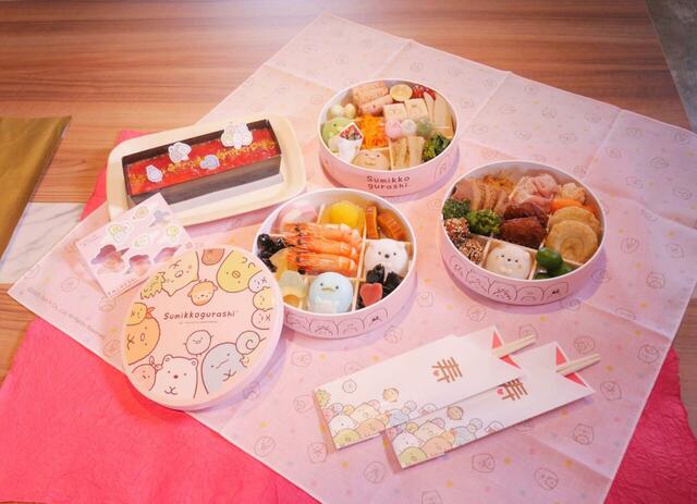 おせち・三段重「すみっコぐらし」23,900 円(税込)|可愛い!がギュッと詰まったおせち