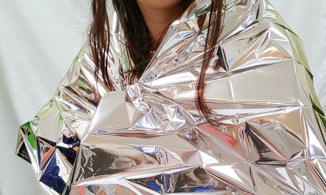 暑さ対策、雨よけにも『MonoMax(モノマックス)』2023年7月号の付録「チャムスの防災5点セット」価格:1350円(税込)