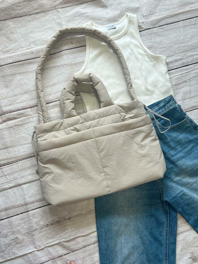 夏スタイルとして、カジュアルなタンクトップ＆ワイドデニムに合わせてみました