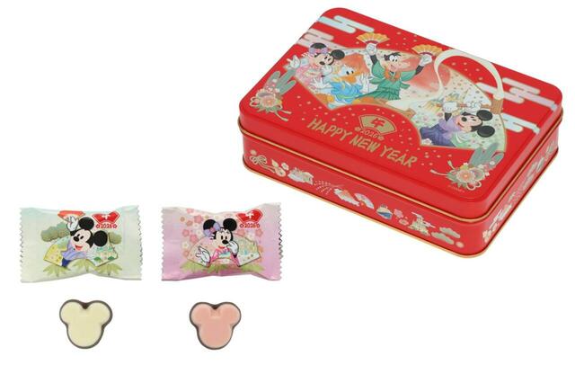 チョコレート 1,500円|東京ディズニーリゾートお正月グッズ|販売店舗:東京ディズニーランド「グランドエンポーリアム」、東京ディズニーシー「ヴァレンティーナズ・スウィート」|発売日:2025年12月1日(月)