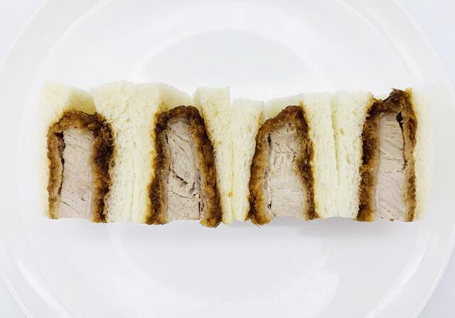 手軽にガッツリ食べられるのがカツサンドの魅力