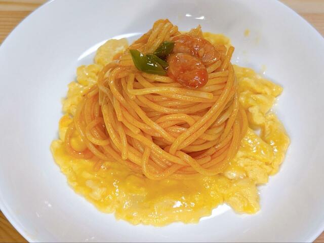 【ドン・キホーテ ヤバ盛りナポリタン】卵を敷いたら喫茶店風に