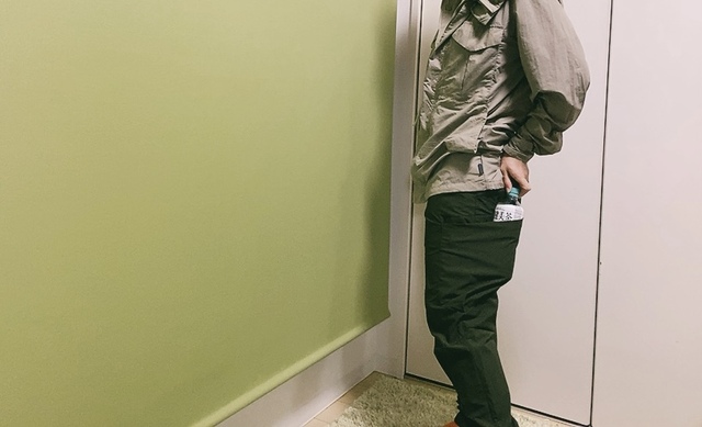 【ワークマン SOLOTEXバズライトストレッチ ジョガーパンツ】サイドポケットにはペットボトルが入ります