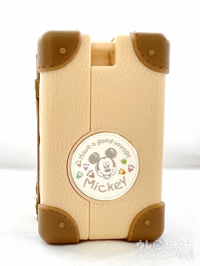 「 ダッフィー＆フレンズのフロム・オール・オブ・アス 」カラフルチョコレート、ミニスナックケース付きスーベニア