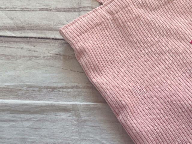 カラーは3色展開。フラットバッグはピンクを購入