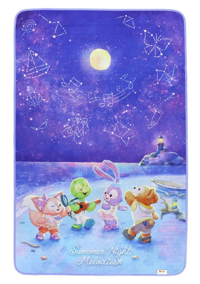 ピクニックシート 4,800円｜サイズ：（ピクニックシート）縦約130×横約85cm（バッグ）高さ約36×幅約33×マチ約5cm｜「ダッフィー＆フレンズのサマーナイト・メロディー」スペシャルグッズ｜東京ディズニーリゾート40周年“ドリームゴーラウンド”｜発売日：2023年7月3日（月）｜販売店舗：東京ディズニーシー「マクダックス・デパートメントストア」