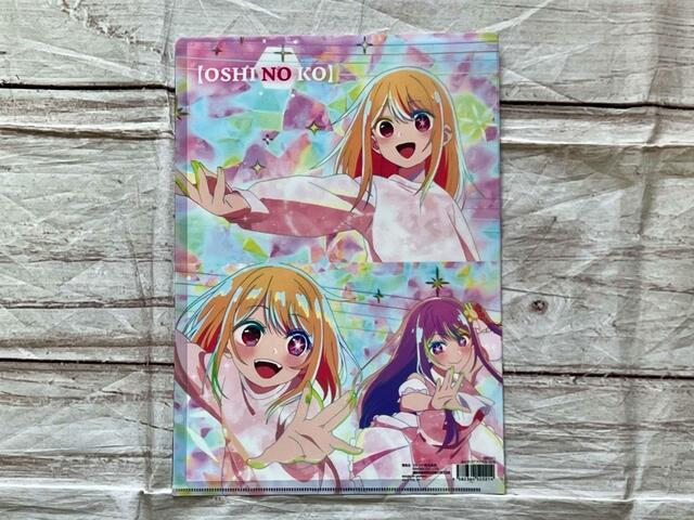 裏面にはルビー＆アイが登場！