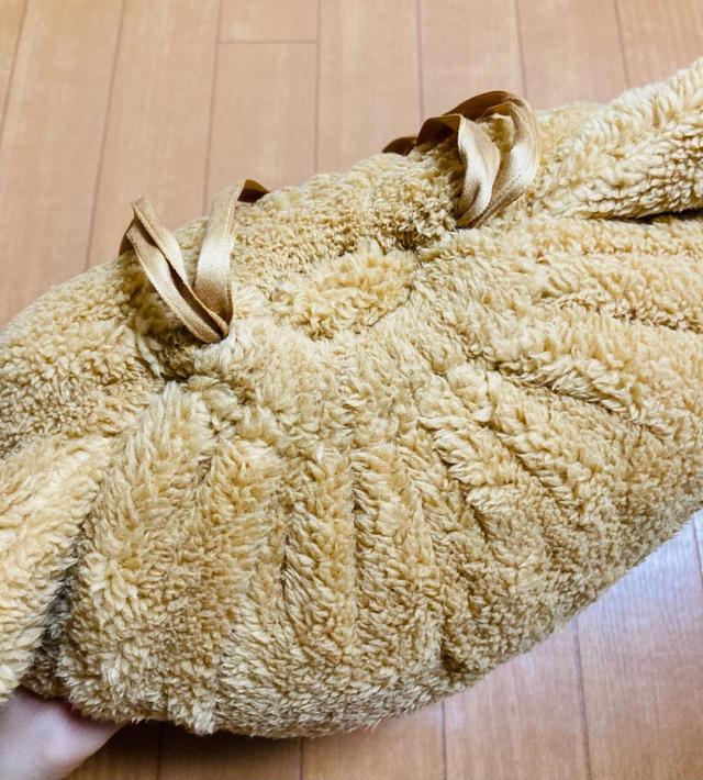 【GU　マシュマロフィール4WAYブランケット（キャット）＋E】ヒモの部分はしっかり締まるので中身が出る心配なし！