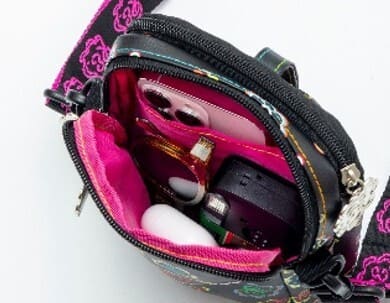 【『RE. LUCKY POCHETTE BOOK』(宝島社)】2層構造だからたっぷり入る!