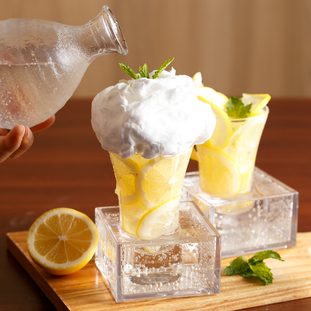 夏酒で作った“ふわモコSAKEレモンサワー” 