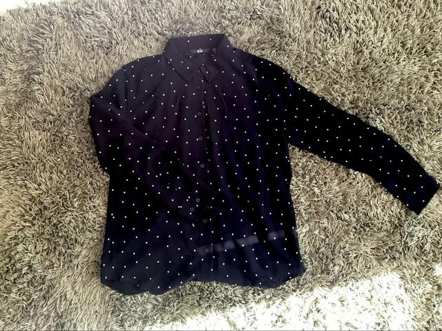 【ユニクロ レーヨンブラウス】カジュアルにもきれいめにも使用できる！　　