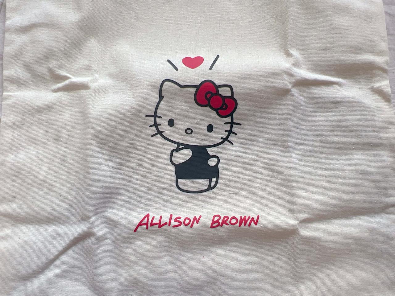 新品 アリソンブラウン キティちゃんとのコラボTシャツ - メルカリ