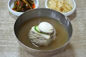 典型的な平壌冷麺②(慶尚北道 栄州)