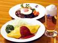 ＜創業1909年（明治42）＞ビアホール ランチョン（神保町） オムライス 900円 ケチャップライスをふんわりと卵で包んだオムライスは昔からの人気メニュー。