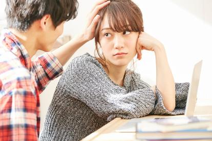 女性は知っておくべき 精神的dv予備軍の男性 にありがちな言動チェックリスト 1 2 Mimot ミモット 女性は知っておくべき 精神的dv予備軍の男性 にありがちな言動チェックリスト 1 2 Mimot ミモット