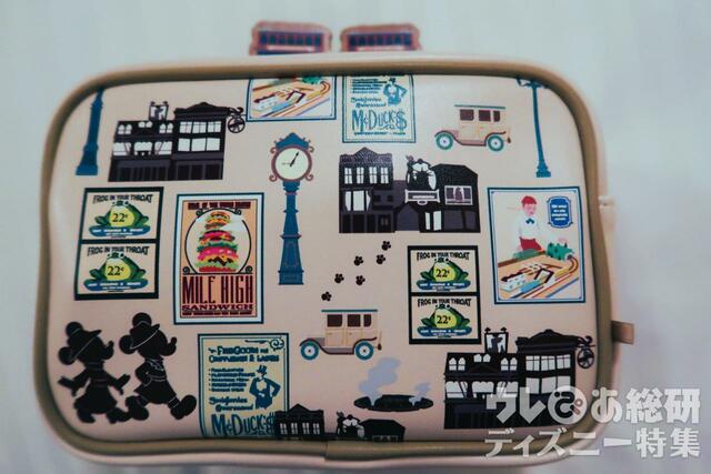 東京ディズニーシー22周年 ポーチ 2,800円サイズ:高さ約12×幅約17×マチ約7cm