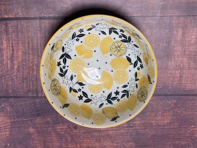 『THREEPPY（スリーピー）』レモン　さぬき丼／税込550円