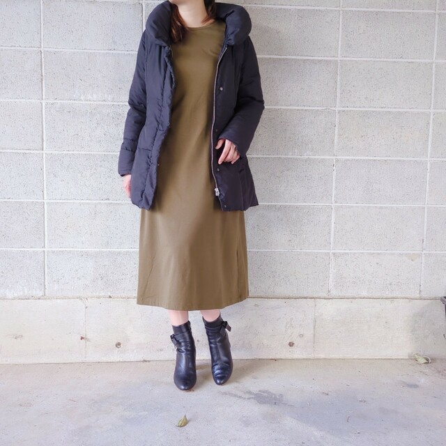 【UNIQLO コットンブレンドフレアワンピース（長袖）】ダウンとも相性抜群